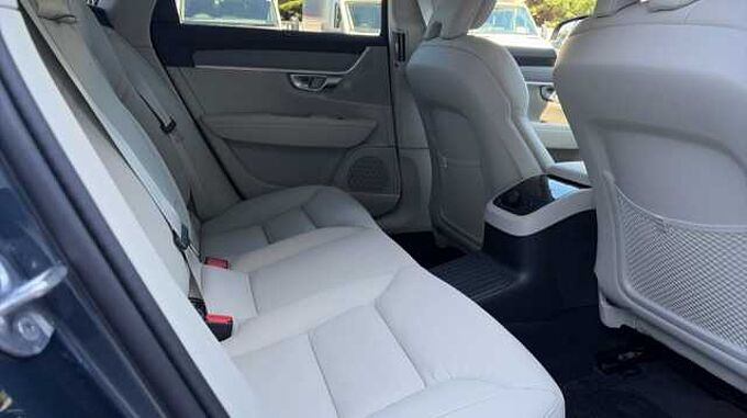Volvo V90 Plus, T6 AWD Plug-in hybrid, Electric/Petrol, Dark