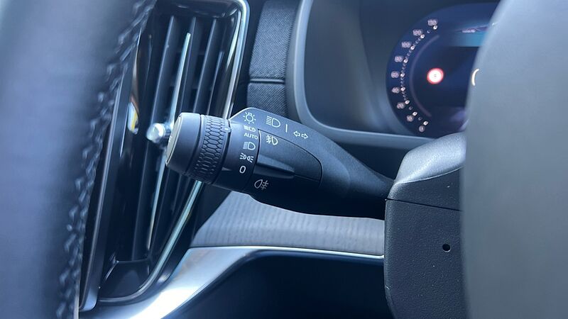 Volvo XC90 Ultra, T8 AWD Plug-in hybrid, Electric/Petrol, Dark, 7 Seats