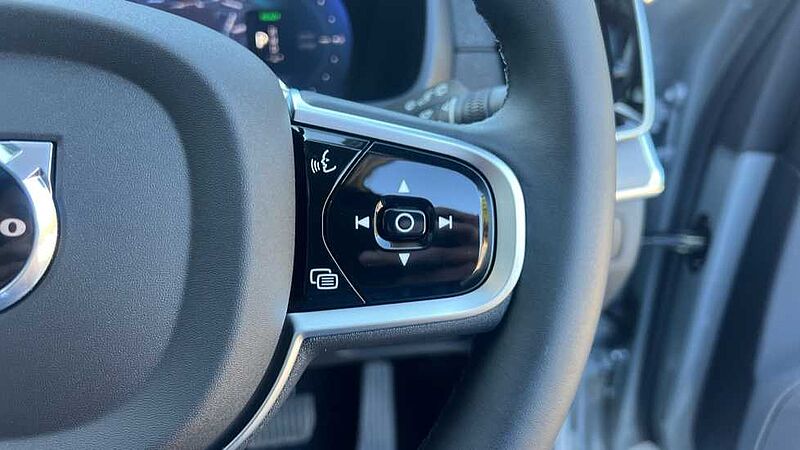 Volvo XC90 Ultra, T8 AWD Plug-in hybrid, Electric/Petrol, Dark, 7 Seats