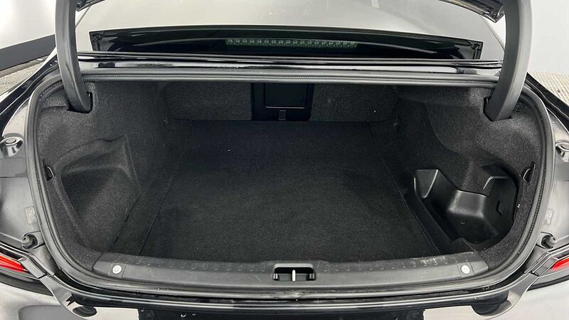 Volvo S90 Recharge R-Design, T8 AWD plug-in hybrid