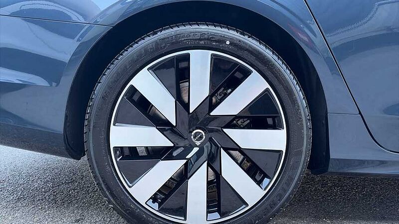 Volvo V90 Plus, T6 AWD Plug-in hybrid, Electric/Petrol, Dark