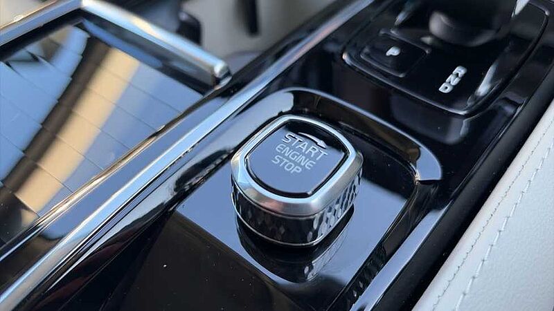 Volvo V90 Plus, T6 AWD Plug-in hybrid, Electric/Petrol, Dark