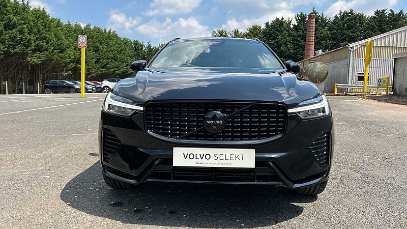 Volvo XC60 Black Edition Plus, T6 AWD Plug-in hybrid, Electric/Petrol (Panoramic Roof)