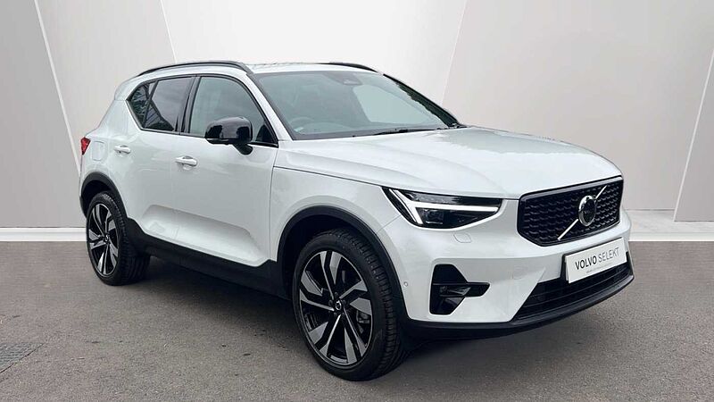 Volvo XC40 Ultimate, B4 Mild hybrid, Dark (Panoramic Roof, 360 Camera, Harman Kardon)