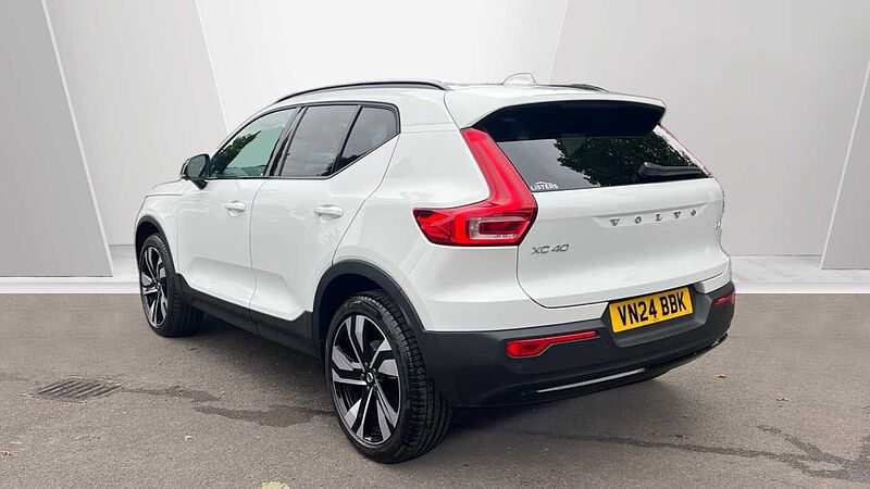 Volvo XC40 Ultimate, B4 Mild hybrid, Dark (Panoramic Roof, 360 Camera, Harman Kardon)