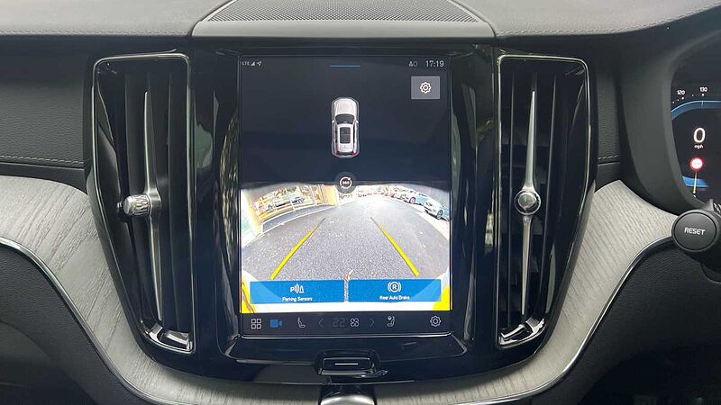 Volvo XC60 Ultra, T8 AWD Plug-in hybrid, Electric/Petrol, Bright(Panoramic Roof, 360 Camera)