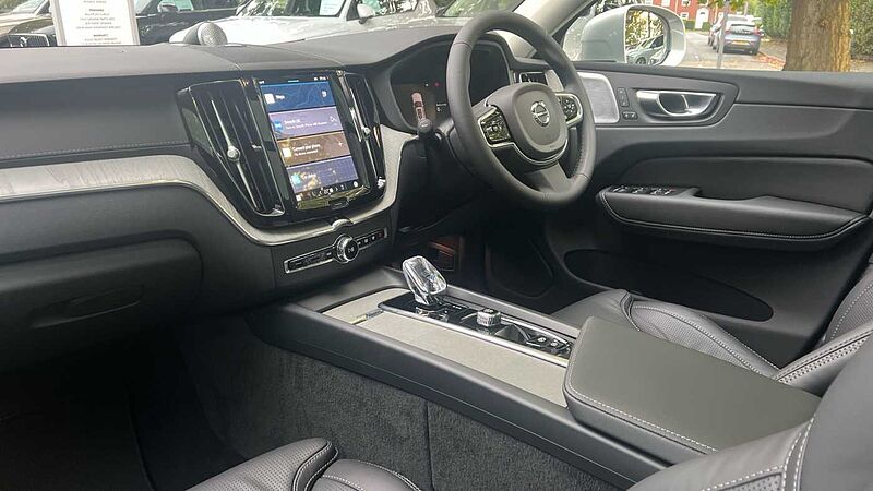 Volvo XC60 Ultra, T8 AWD Plug-in hybrid, Electric/Petrol, Bright(Panoramic Roof, 360 Camera)