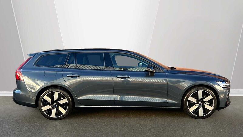 Volvo V60 Plus, T6 AWD Plug-in hybrid, Electric/Petrol, Dark