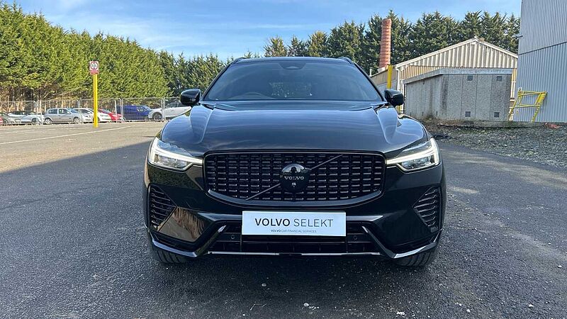 Volvo XC60 Black Edition Plus, T6 AWD Plug-in hybrid, Electric/Petrol (Panoramic Roof)