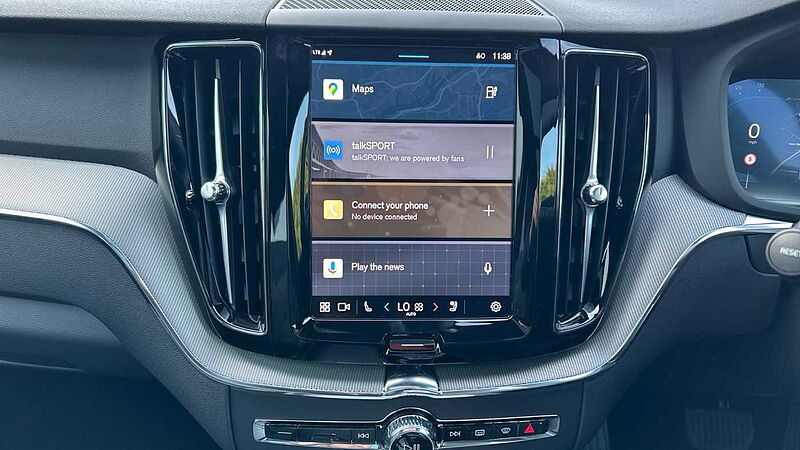 Volvo XC60 Black Edition Plus, T6 AWD Plug-in hybrid, Electric/Petrol (Panoramic Roof)