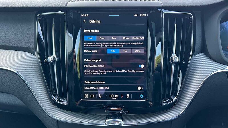 Volvo XC60 Black Edition Plus, T6 AWD Plug-in hybrid, Electric/Petrol (Panoramic Roof)