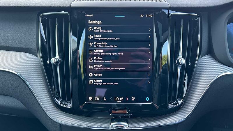 Volvo XC60 Black Edition Plus, T6 AWD Plug-in hybrid, Electric/Petrol (Panoramic Roof)