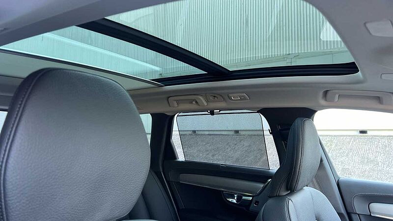 Volvo V90 Ultra, T8 AWD Plug-in hybrid, Electric/Petrol, Dark (Bowers & Wilkins)