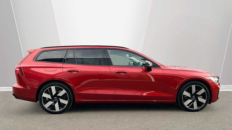 Volvo V60 Ultra, T8 AWD Plug-in hybrid, Electric/Petrol, Dark (Panoramic Roof)