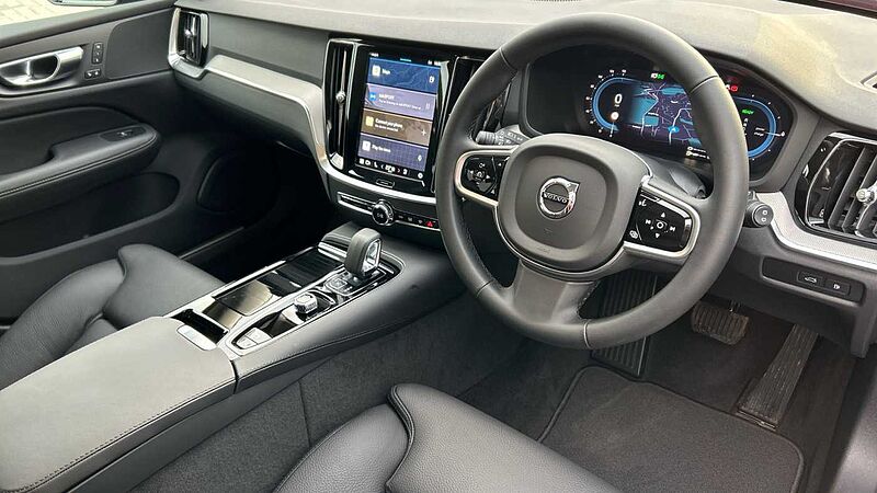 Volvo V60 Ultra, T8 AWD Plug-in hybrid, Electric/Petrol, Dark (Panoramic Roof)