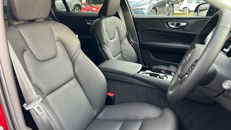 Volvo V60 Ultra, T8 AWD Plug-in hybrid, Electric/Petrol, Dark (Panoramic Roof)