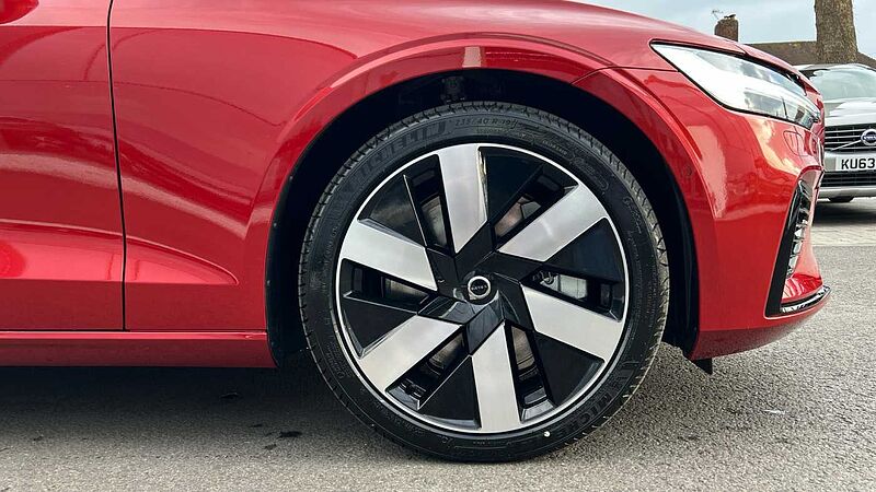 Volvo V60 Ultra, T8 AWD Plug-in hybrid, Electric/Petrol, Dark (Panoramic Roof)