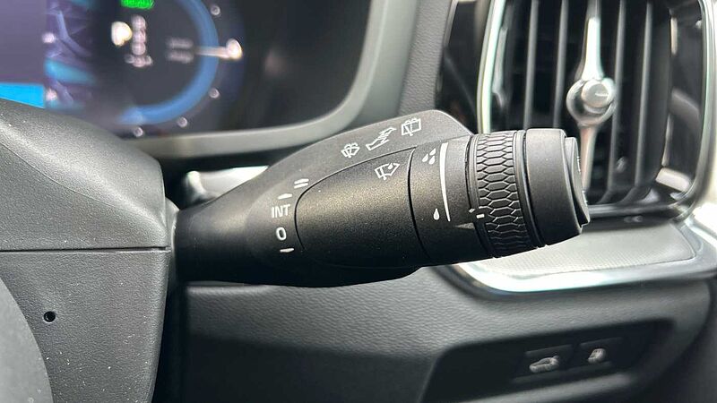 Volvo V60 Ultra, T8 AWD Plug-in hybrid, Electric/Petrol, Dark (Panoramic Roof)