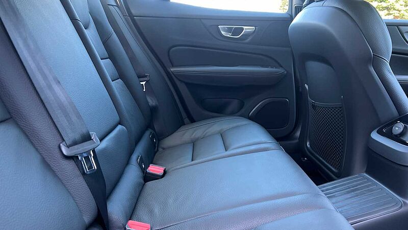 Volvo S60 Recharge Plus, T8 AWD Plug-in hybrid, Electric/Petrol, Dark