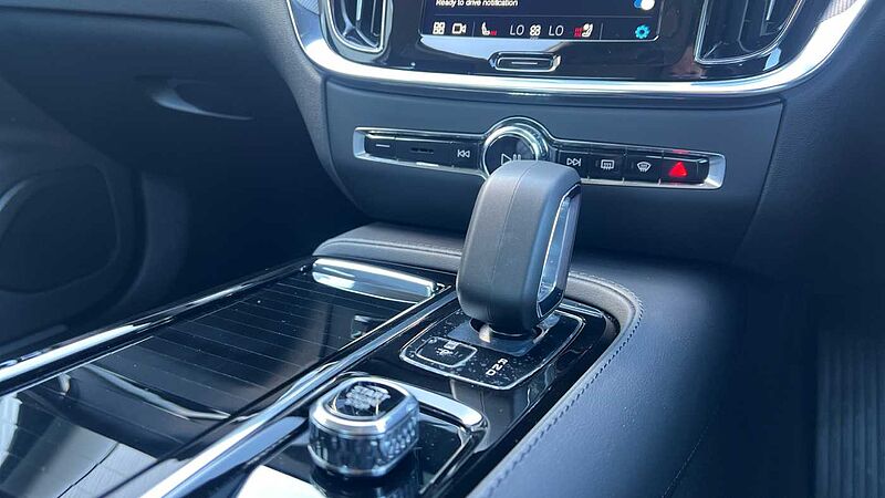 Volvo S60 Recharge Plus, T8 AWD Plug-in hybrid, Electric/Petrol, Dark