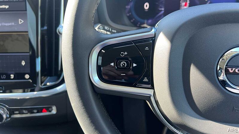 Volvo S60 Recharge Plus, T8 AWD Plug-in hybrid, Electric/Petrol, Dark