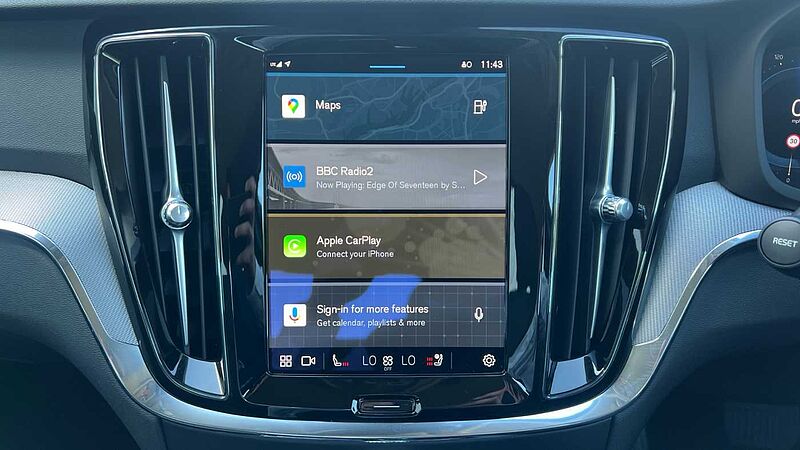 Volvo S60 Recharge Plus, T8 AWD Plug-in hybrid, Electric/Petrol, Dark