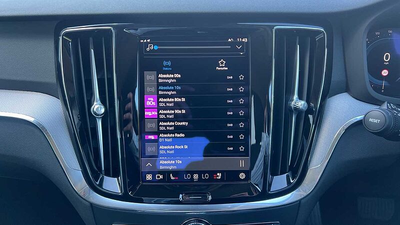 Volvo S60 Recharge Plus, T8 AWD Plug-in hybrid, Electric/Petrol, Dark