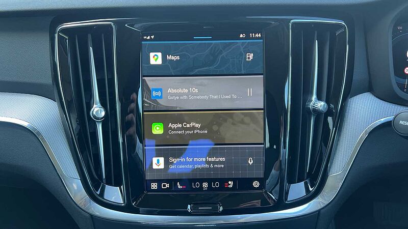 Volvo S60 Recharge Plus, T8 AWD Plug-in hybrid, Electric/Petrol, Dark