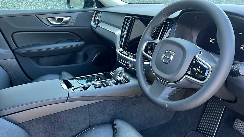 Volvo S60 Recharge Plus, T8 AWD Plug-in hybrid, Electric/Petrol, Dark