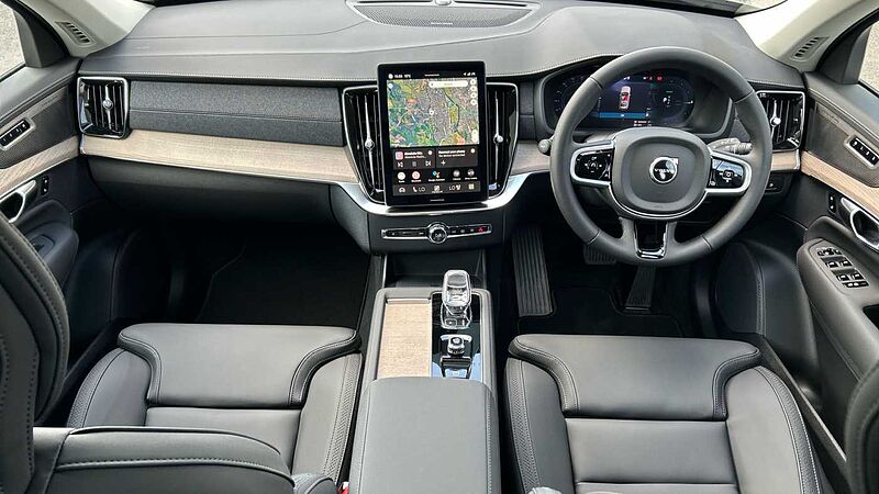 Volvo XC90 Plus, T8 AWD Plug-in hybrid, Electric/Petrol, Dark, 7 Seats