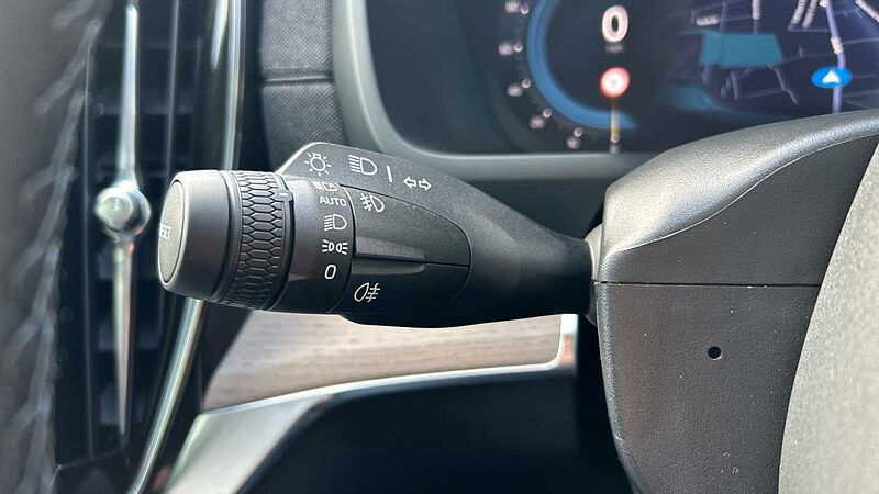 Volvo XC90 Plus, T8 AWD Plug-in hybrid, Electric/Petrol, Dark, 7 Seats