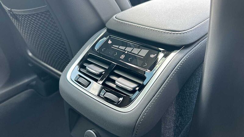 Volvo XC90 Plus, T8 AWD Plug-in hybrid, Electric/Petrol, Dark, 7 Seats