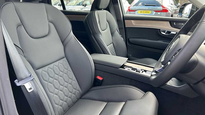 Volvo XC90 Plus, T8 AWD Plug-in hybrid, Electric/Petrol, Dark, 7 Seats