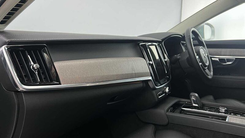 Volvo V90 2.0TD B4 (197bhp) AWD Auto 2021MY Cross Country (Pilot Assist, Heated Seats)
