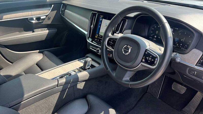 Volvo V90 2.0TD B4 (197bhp) AWD Auto 2021MY Cross Country (Pilot Assist, Heated Seats)