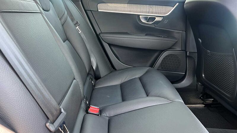 Volvo V90 2.0TD B4 (197bhp) AWD Auto 2021MY Cross Country (Pilot Assist, Heated Seats)