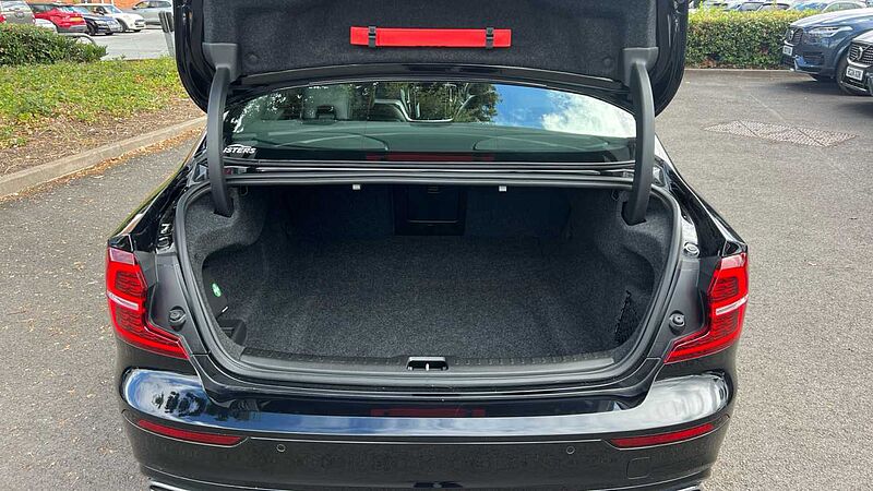 Volvo S60 R-Design, B5 mild hybrid