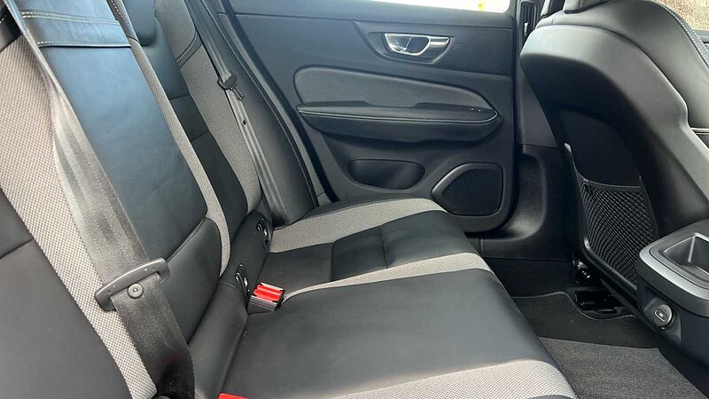 Volvo S60 R-Design, B5 mild hybrid