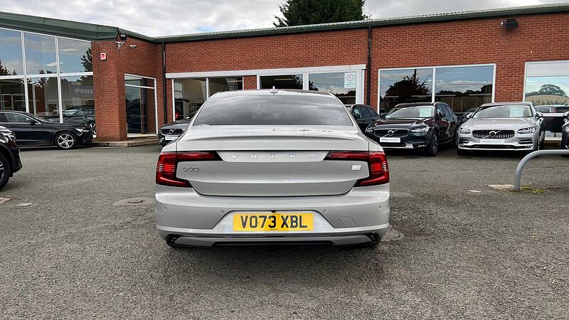 Volvo S90 Recharge Plus, T8 AWD plug-in hybrid, Dark (360 Camera, BLIS, Apple Carplay)