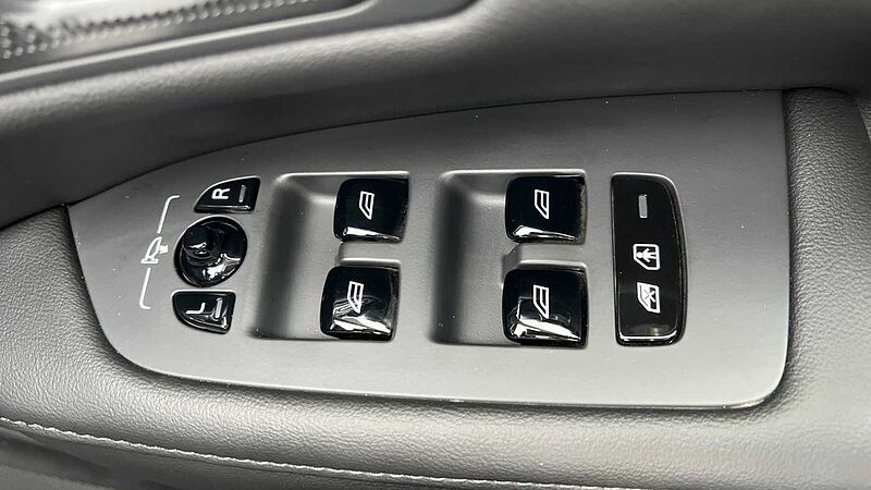 Volvo S90 Recharge Plus, T8 AWD plug-in hybrid, Dark (360 Camera, BLIS, Apple Carplay)