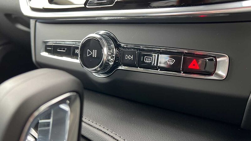 Volvo S90 Recharge Plus, T8 AWD plug-in hybrid, Dark (360 Camera, BLIS, Apple Carplay)