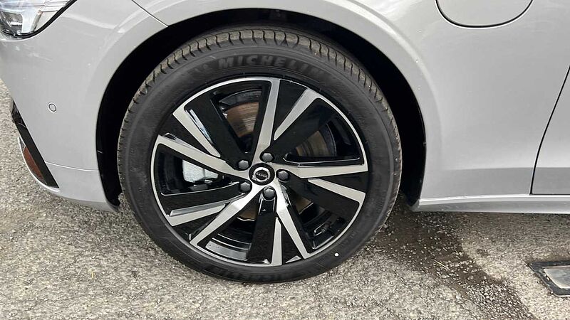 Volvo S90 Recharge Plus, T8 AWD plug-in hybrid, Dark (360 Camera, BLIS, Apple Carplay)