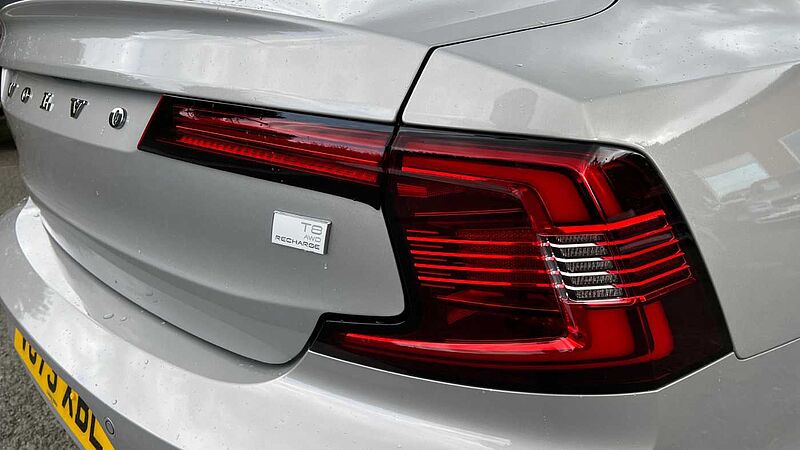 Volvo S90 Recharge Plus, T8 AWD plug-in hybrid, Dark (360 Camera, BLIS, Apple Carplay)