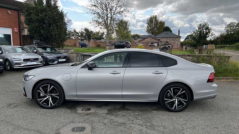 Volvo S90 Recharge Plus, T8 AWD plug-in hybrid, Dark (360 Camera, BLIS, Apple Carplay)