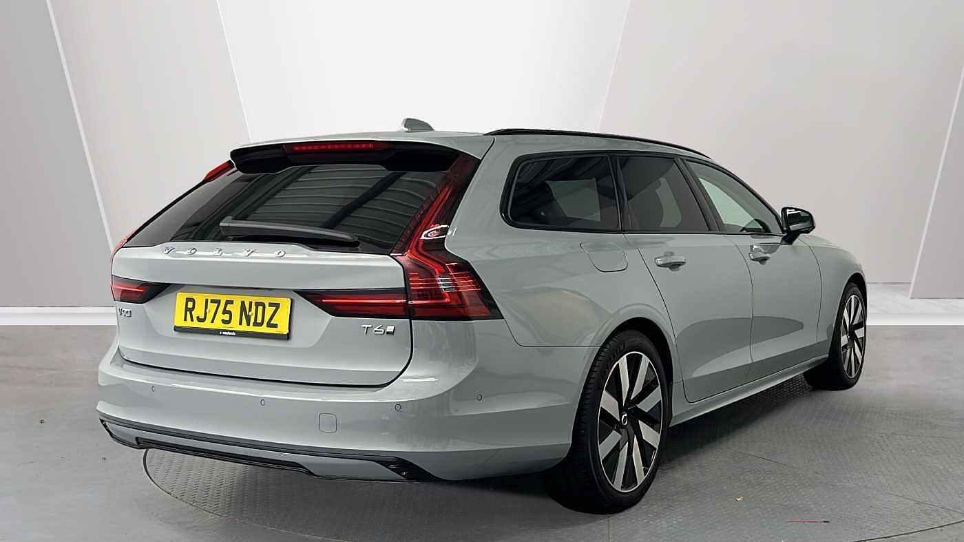 Volvo V90 T6 Plus, AWD Plug-in hybrid, Elec/Pet, Dark(Tints, Harman Kardon, Carplay)
