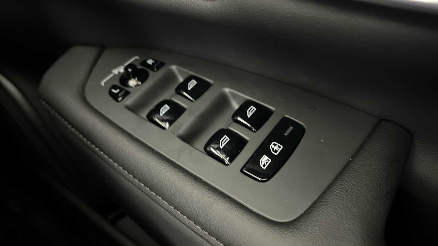 Volvo V90 T6 Plus, AWD Plug-in hybrid, Elec/Pet, Dark(Tints, Harman Kardon, Carplay)