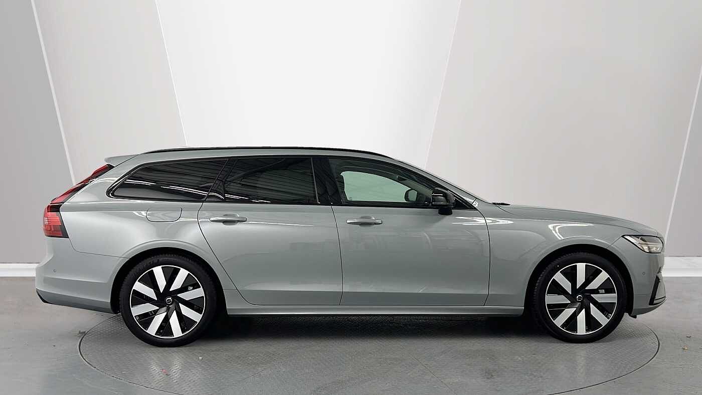 Volvo V90 T6 Plus, AWD Plug-in hybrid, Elec/Pet, Dark(Tints, Harman Kardon, Carplay)
