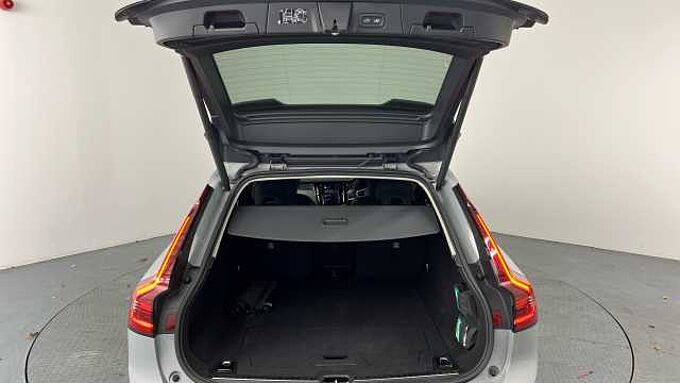Volvo V90 T6 Plus, AWD Plug-in hybrid, Elec/Pet, Dark(Tints, Harman Kardon, Carplay)