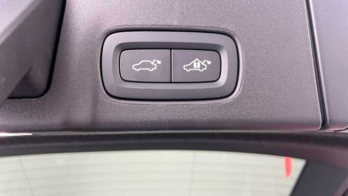 Volvo V90 T6 Plus, AWD Plug-in hybrid, Elec/Pet, Dark(Tints, Harman Kardon, Carplay)