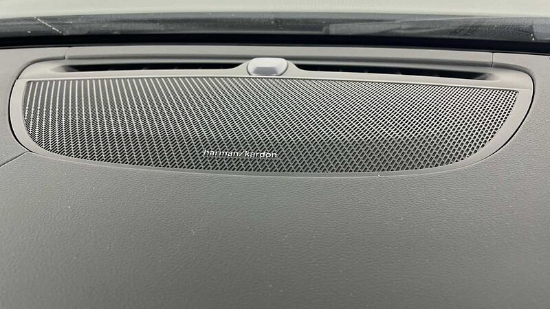 Volvo V90 T6 Plus, AWD Plug-in hybrid, Elec/Pet, Dark(Tints, Harman Kardon, Carplay)